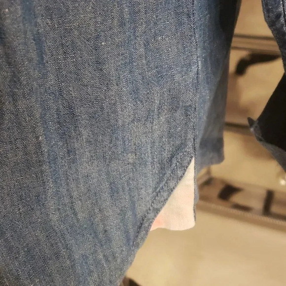 𝅺TOMMY Bahama denim long sleeve shirt size M NWT - Picture 3 of 7